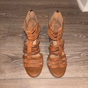 Lucky Brand Tan Strappy Block Heel Sandals